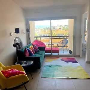 Pieds Dans La Mer, Piscine, Parking Appartement